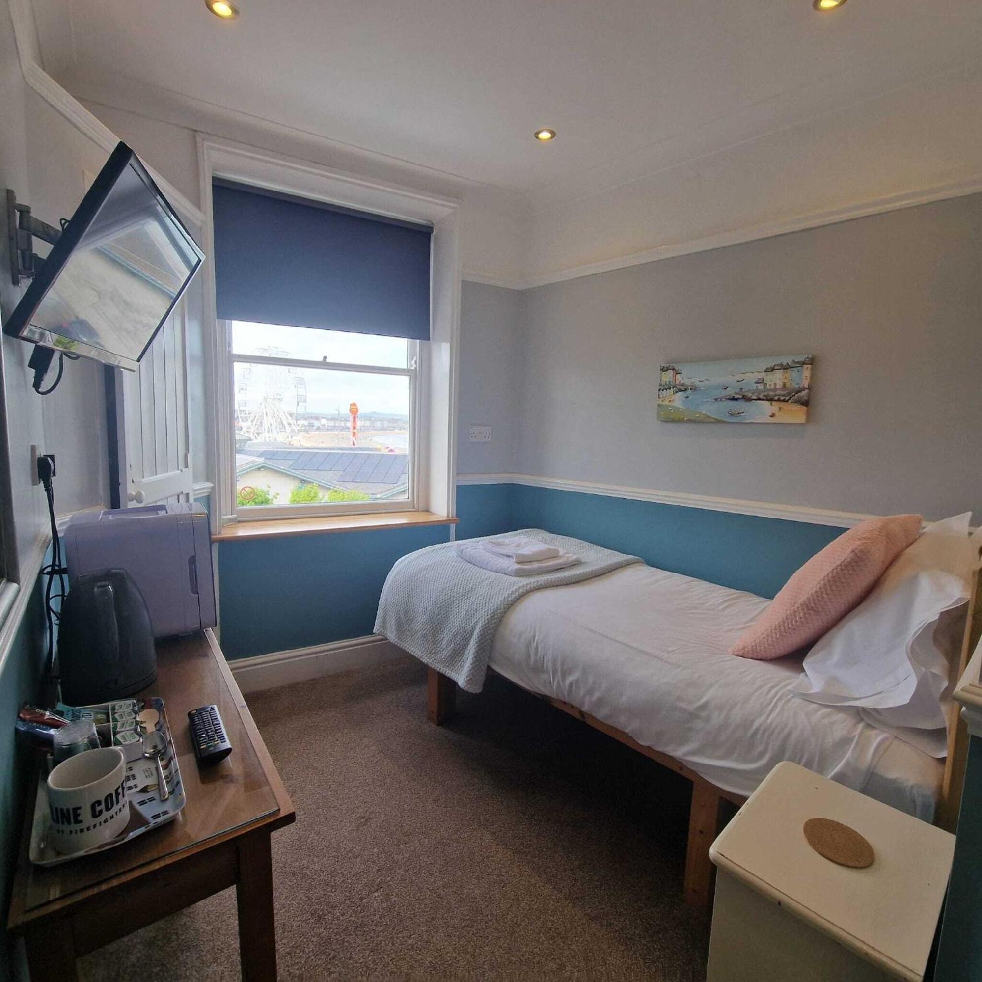 Bayliss Hall Guest house Weymouth